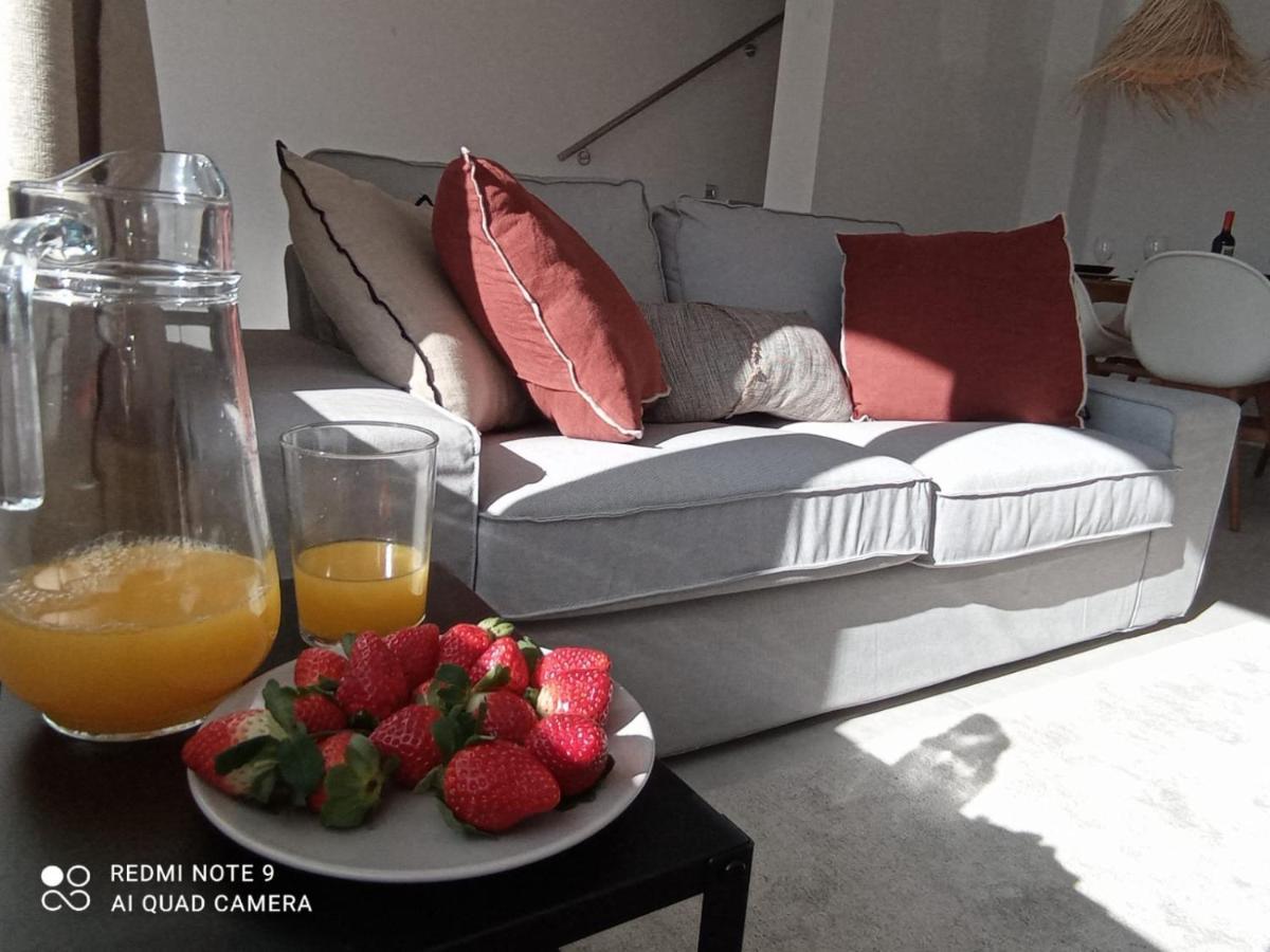 La Cala Beach Home - Beachfront Few Steps Away From Sandy Beach 卡拉德米哈斯 外观 照片