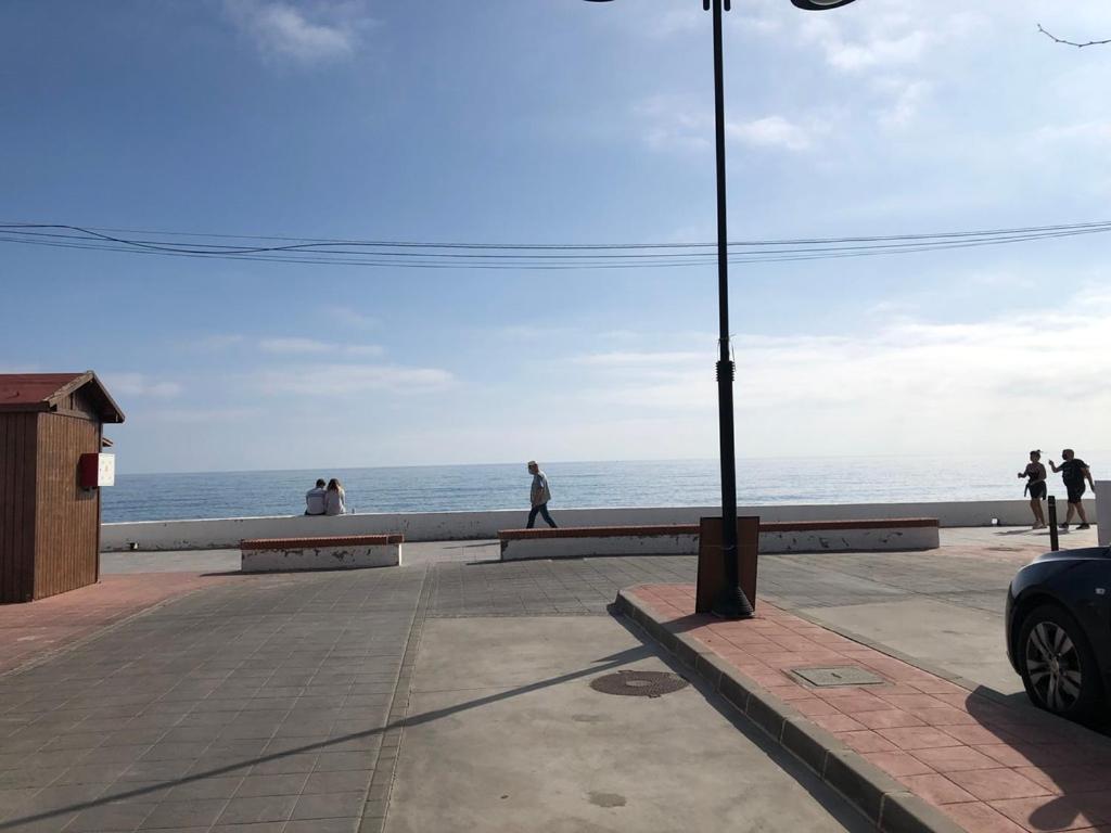 La Cala Beach Home - Beachfront Few Steps Away From Sandy Beach 卡拉德米哈斯 外观 照片