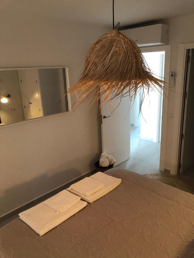 La Cala Beach Home - Beachfront Few Steps Away From Sandy Beach 卡拉德米哈斯 外观 照片