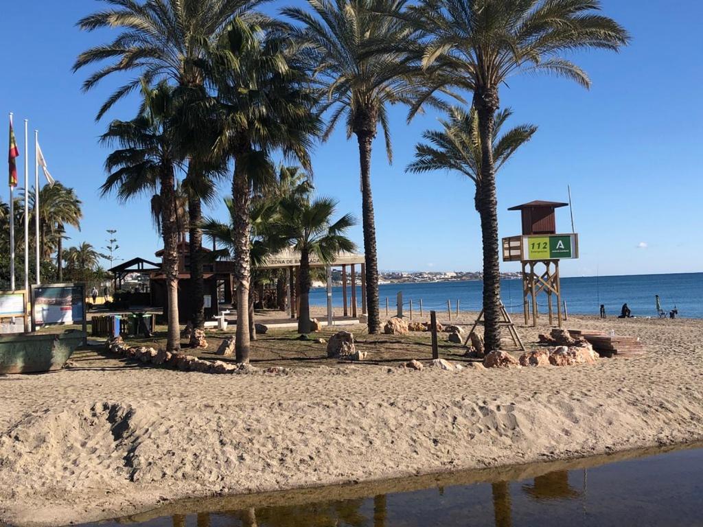 La Cala Beach Home - Beachfront Few Steps Away From Sandy Beach 卡拉德米哈斯 外观 照片