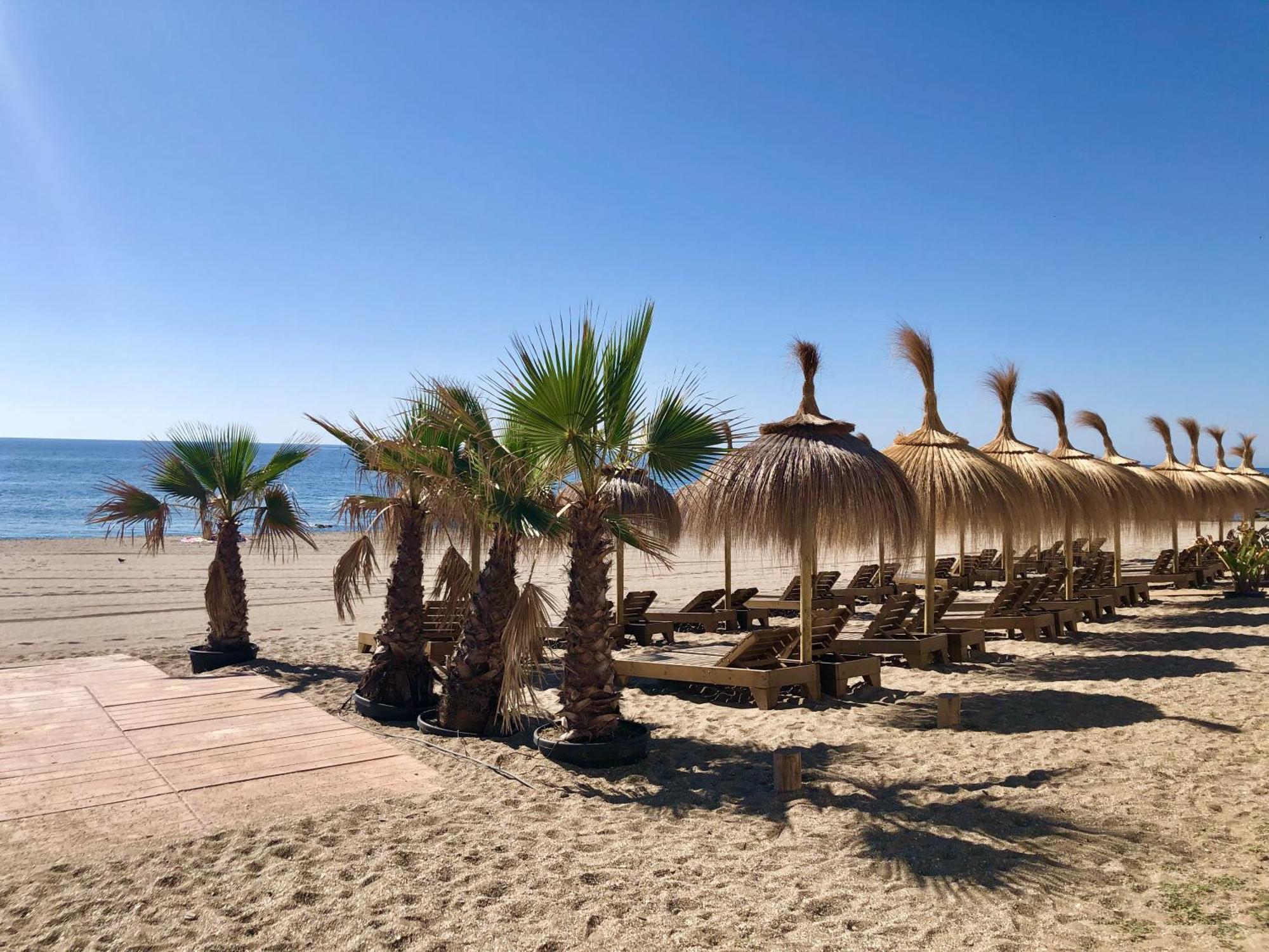 La Cala Beach Home - Beachfront Few Steps Away From Sandy Beach 卡拉德米哈斯 外观 照片