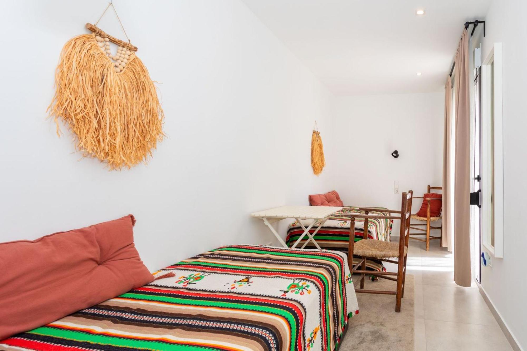 La Cala Beach Home - Beachfront Few Steps Away From Sandy Beach 卡拉德米哈斯 外观 照片