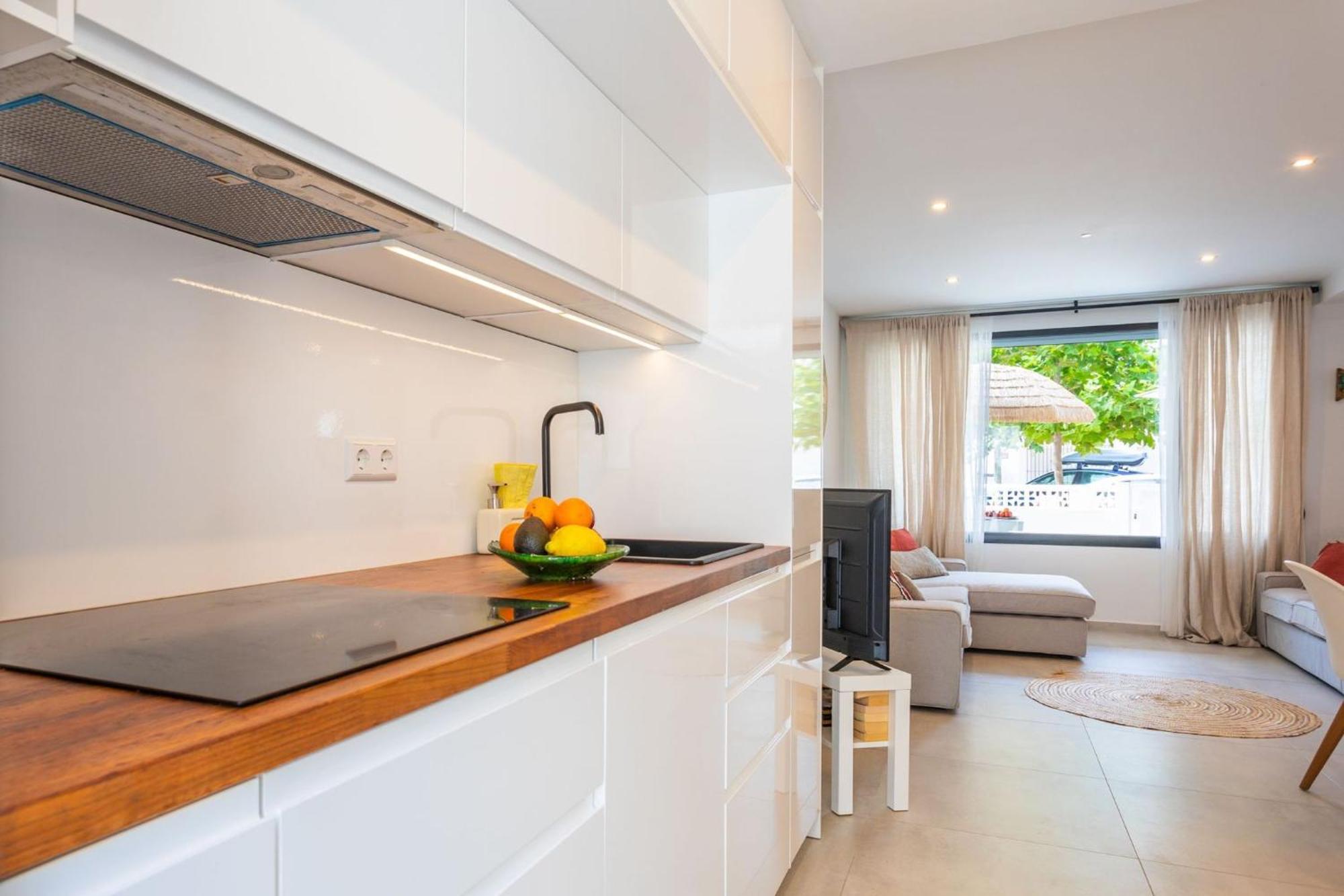 La Cala Beach Home - Beachfront Few Steps Away From Sandy Beach 卡拉德米哈斯 外观 照片