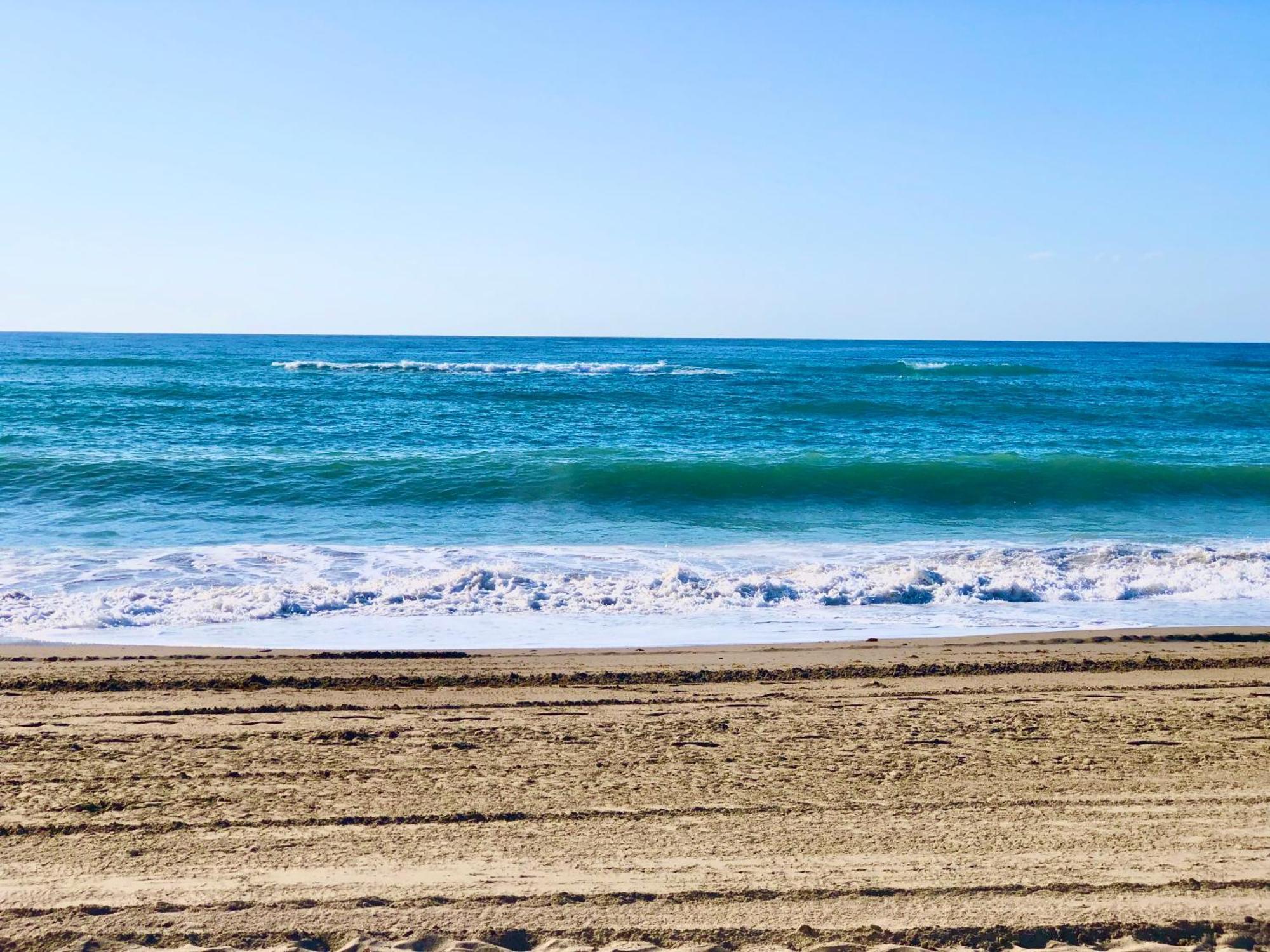 La Cala Beach Home - Beachfront Few Steps Away From Sandy Beach 卡拉德米哈斯 外观 照片