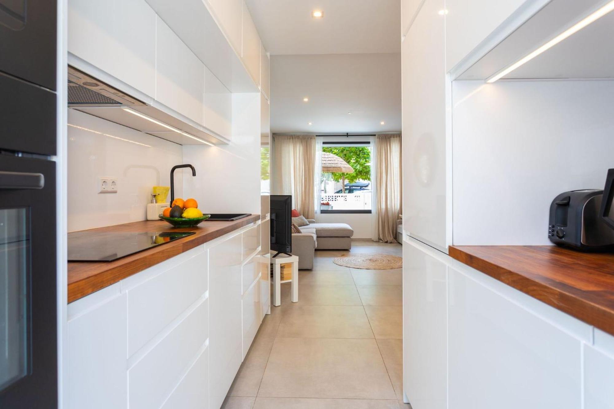 La Cala Beach Home - Beachfront Few Steps Away From Sandy Beach 卡拉德米哈斯 外观 照片